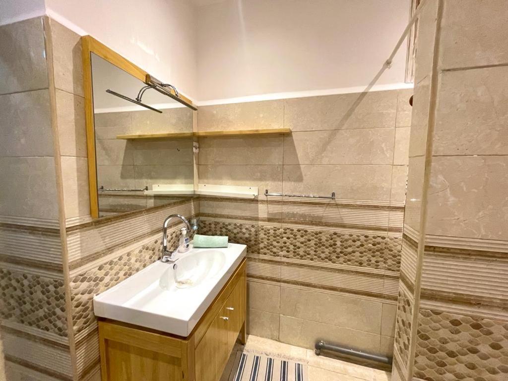 Appartement Dans Immeuble Haussmanien Algiers Εξωτερικό φωτογραφία